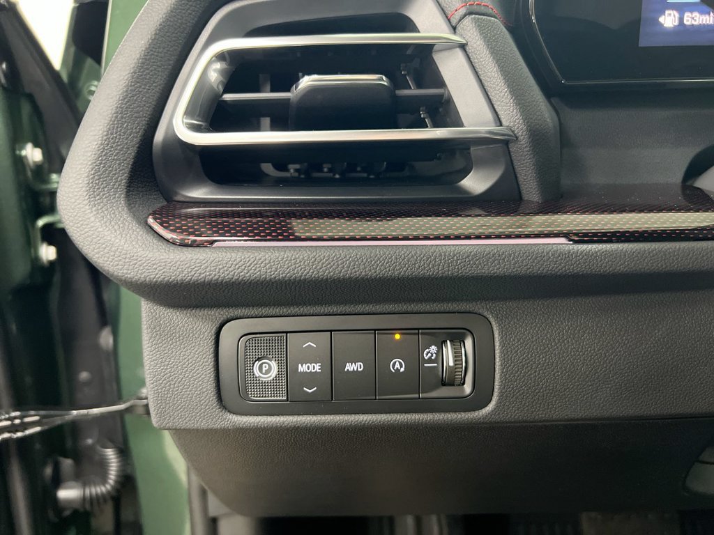 New 2027 Chevrolet Traverse RS w/ LPO, Floor Liner Package AWD/4WD image 19