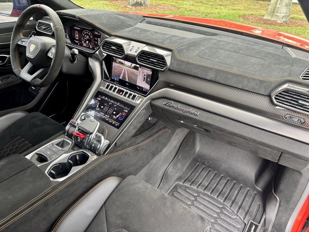 Used 2023 Lamborghini Urus Performante image 25