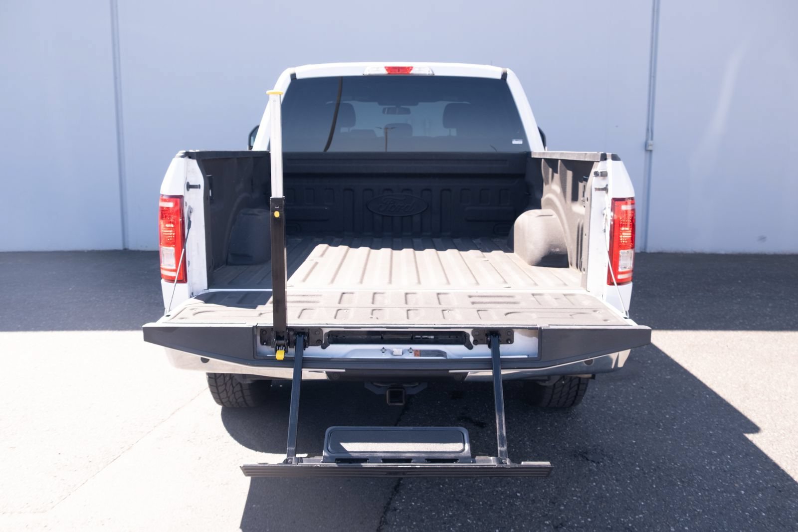 Used 2016 Ford F150 XLT AWD/4WD image 20