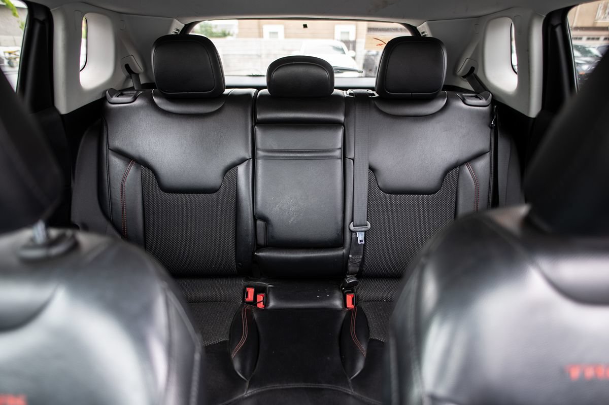 Used 2019 Jeep Compass Trailhawk AWD/4WD image 24