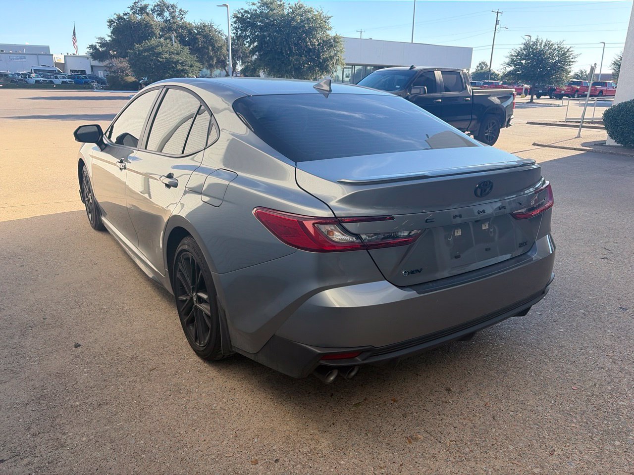 Used 2026 Toyota Camry SE w/ Convenience Package FWD image 5