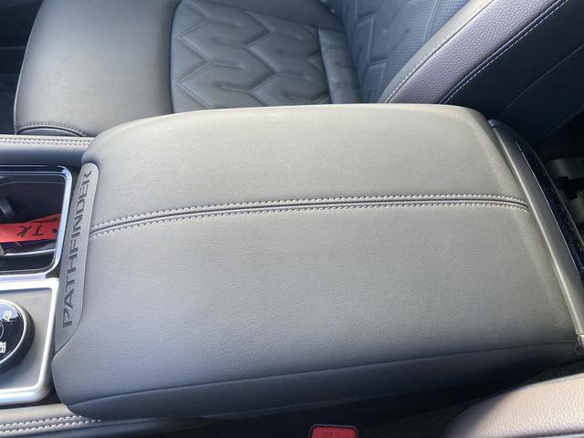 New 2026 Nissan Pathfinder Platinum w/ Cargo Package AWD/4WD image 9
