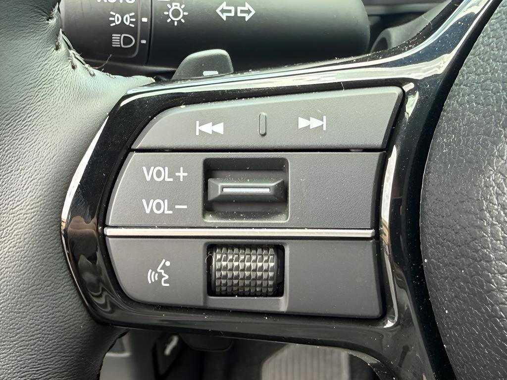 Certified 2025 Honda Accord Touring image 15