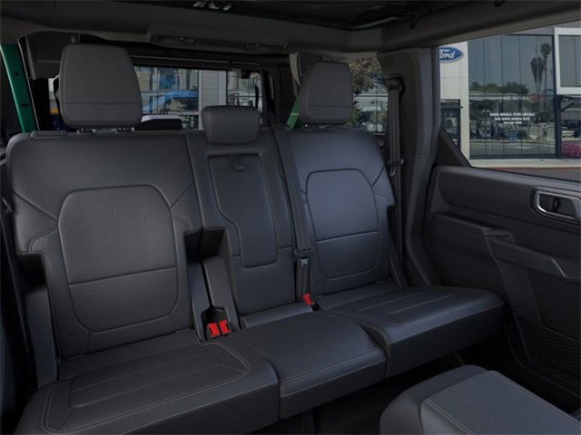 New 2025 Ford Bronco Badlands image 11