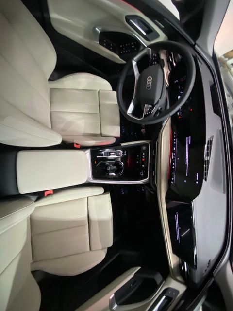 New 2025 Audi Q5 Prestige image 10