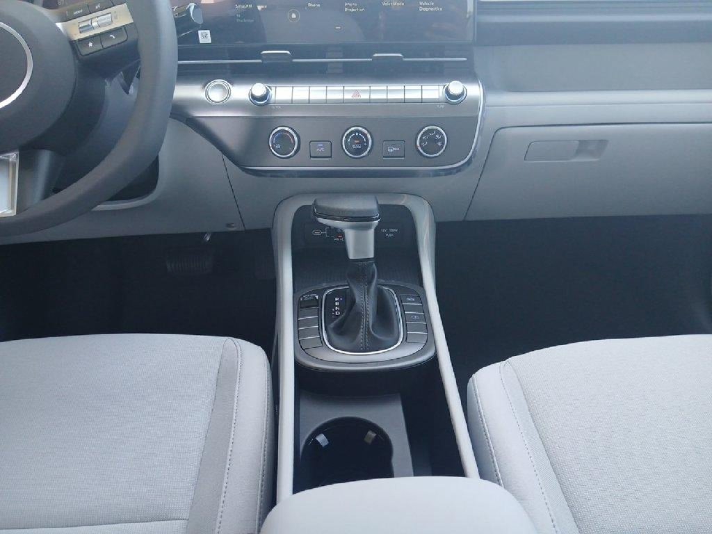 New 2027 Hyundai Kona SE FWD image 11