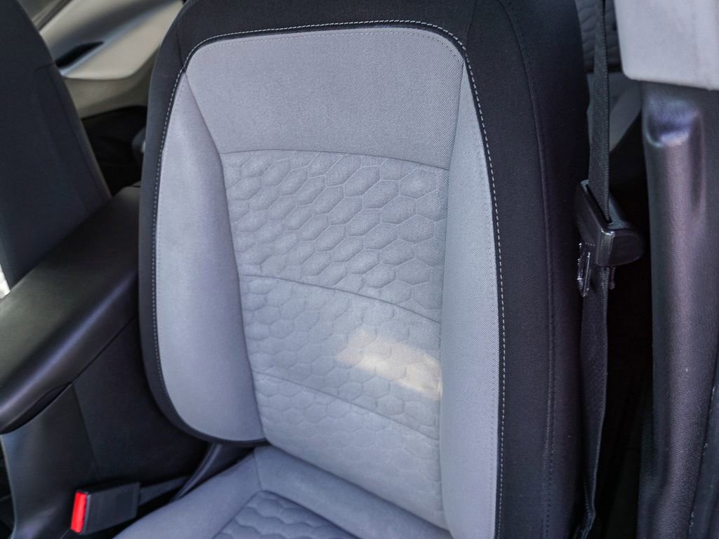 Used 2020 Chevrolet Equinox LS image 21