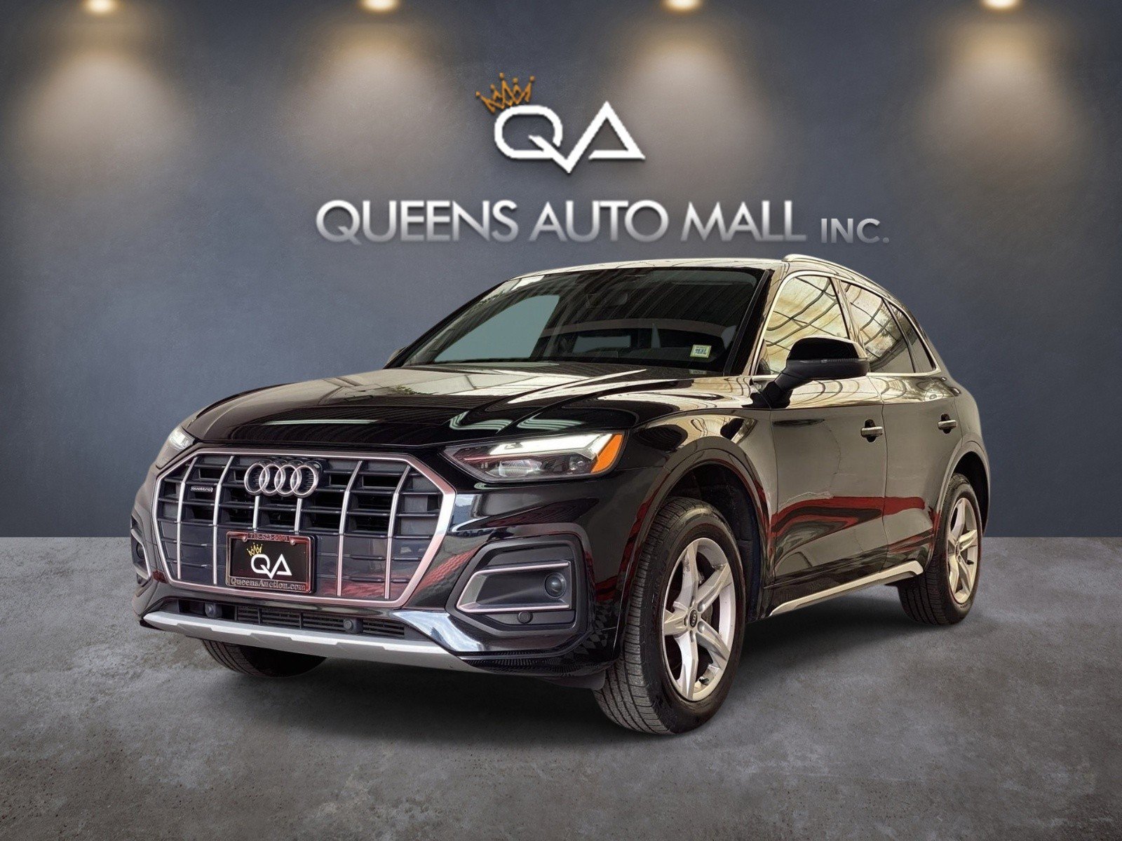 Used 2021 Audi Q5 2.0T Premium w/ Convenience Package AWD/4WD image 3