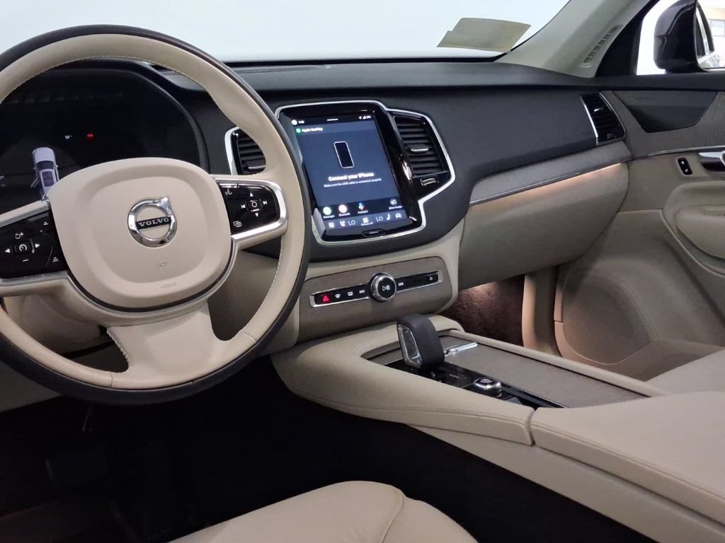 Certified 2025 Volvo XC90 B6 Plus w/ Protection Package Premier AWD/4WD image 22