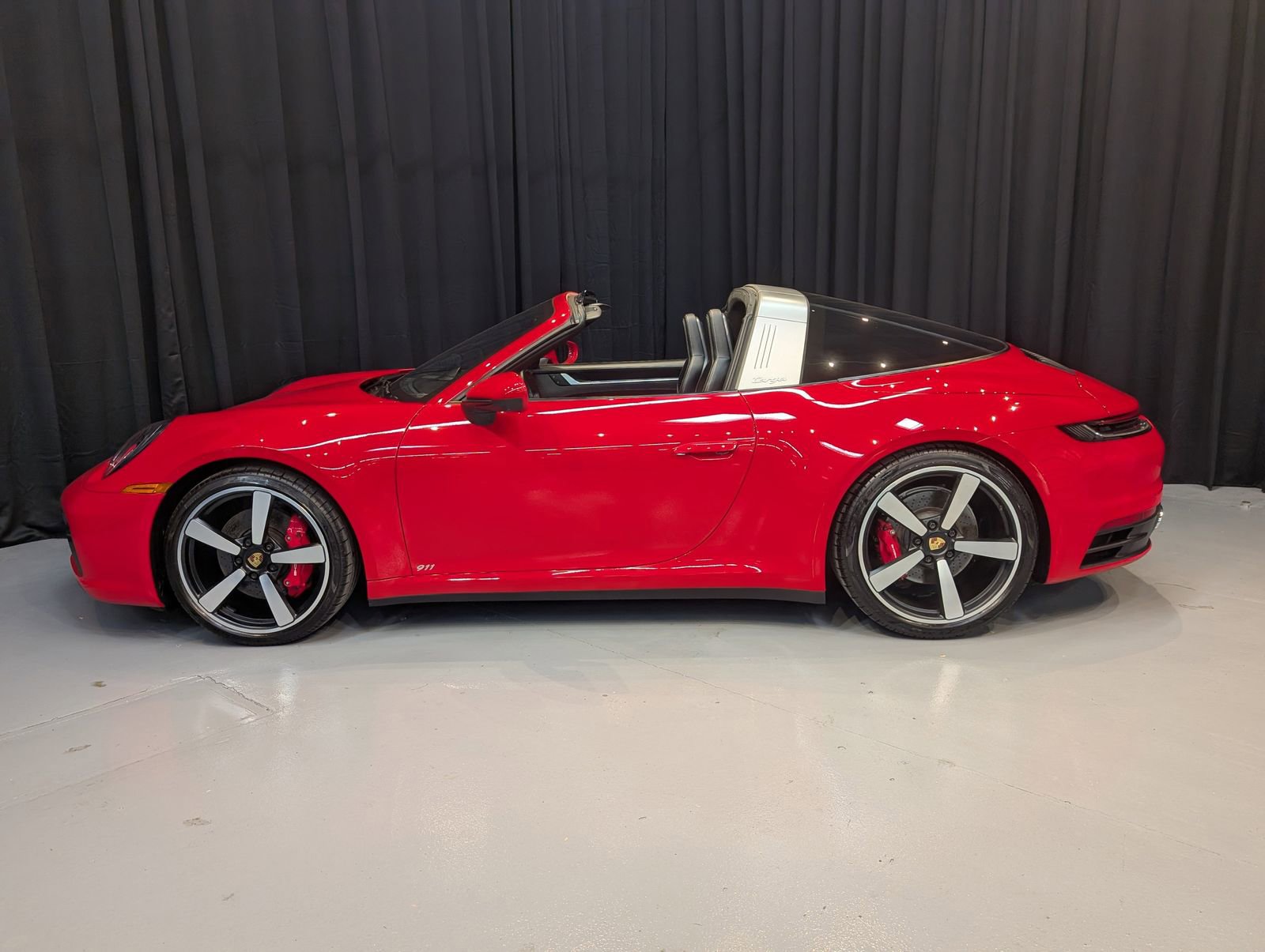 Certified 2022 Porsche 911 Targa 4S w/ Premium Package image 2