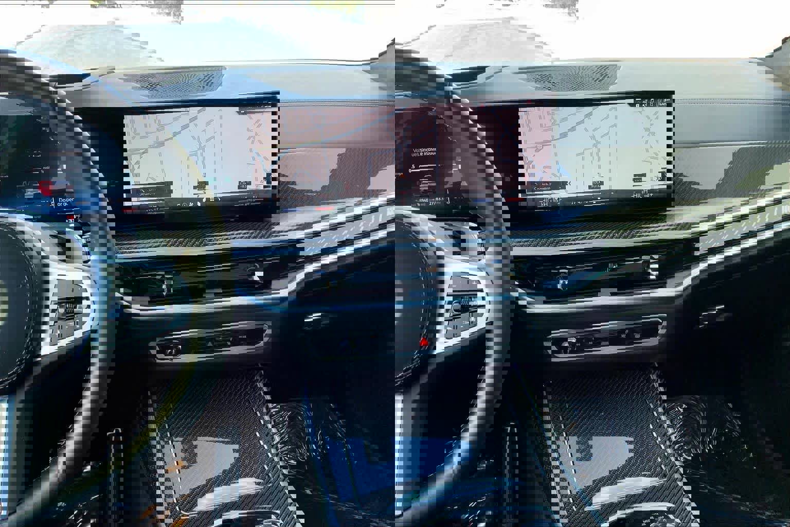 Used 2024 BMW X7 M60i w/ Executive Package image 7