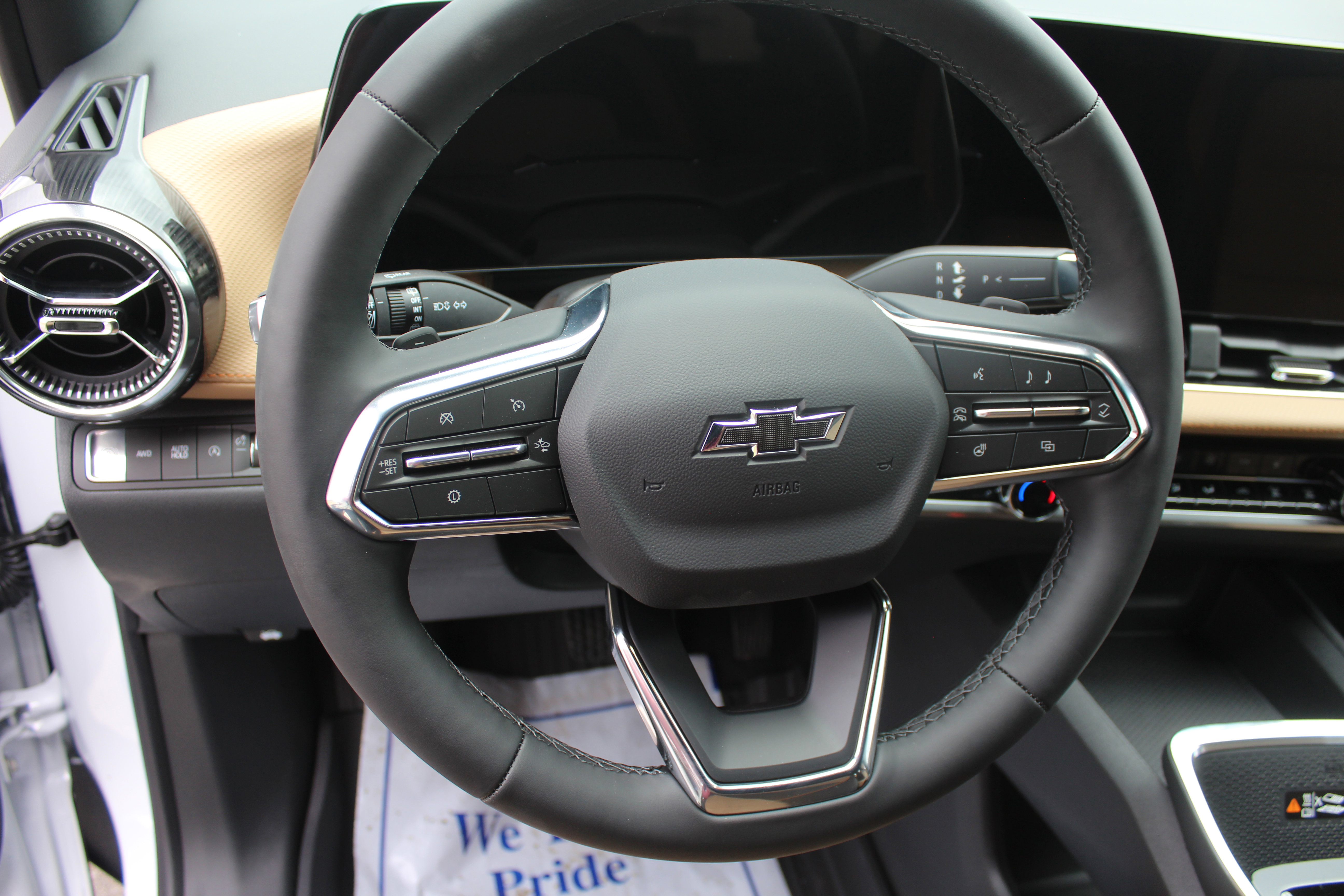 New 2026 Chevrolet Equinox ACTIV w/ LPO, Floor Liner Package image 23