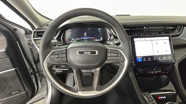 Used 2023 Jeep Grand Cherokee 4WD 4xe image 15