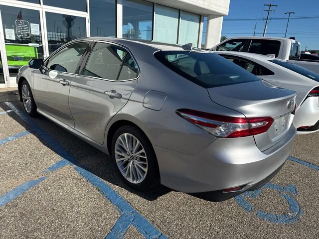 Used 2020 Toyota Camry XLE FWD image 6