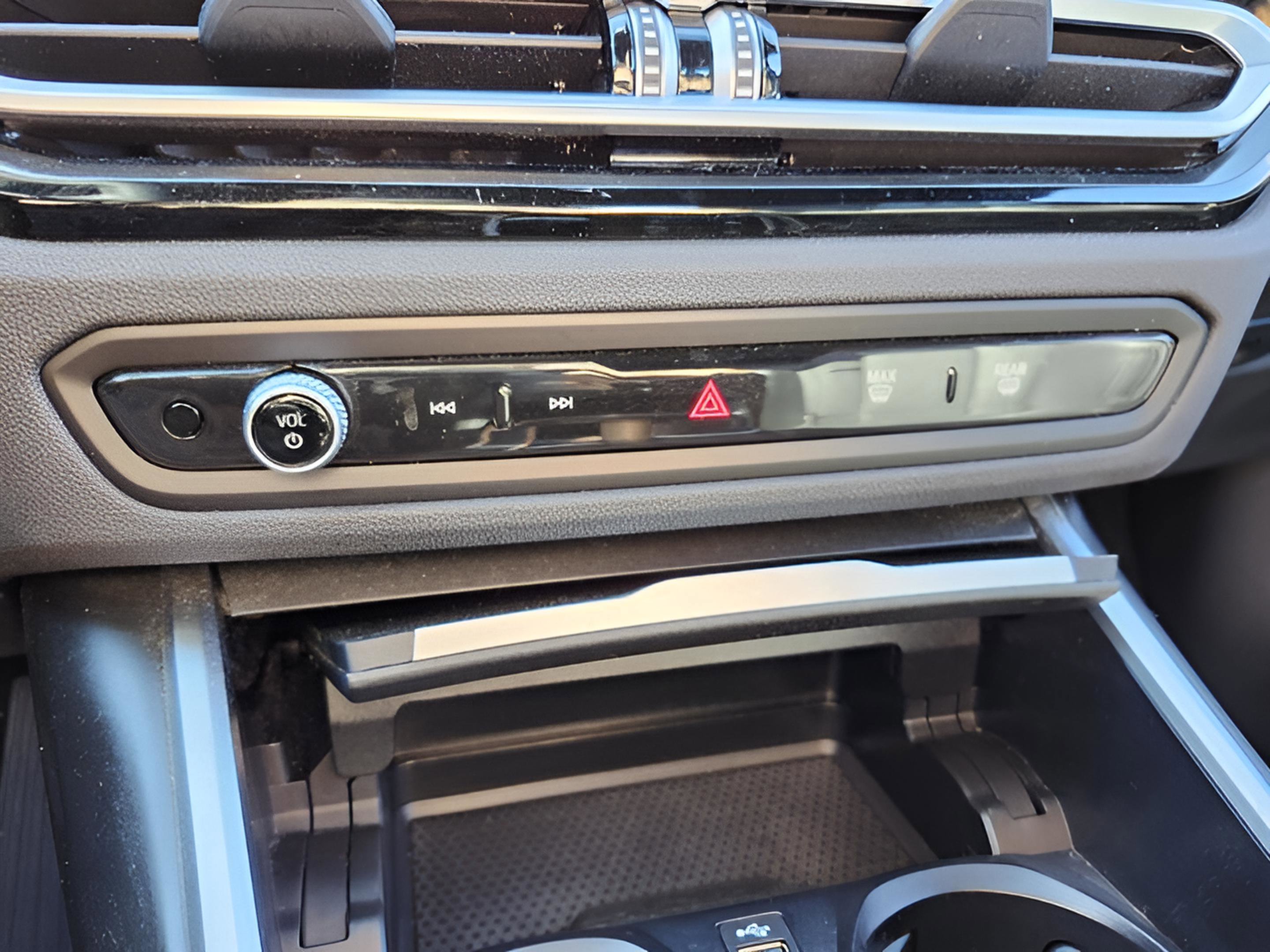 Certified 2023 BMW 330i Sedan w/ Driving Assistance Package image 25