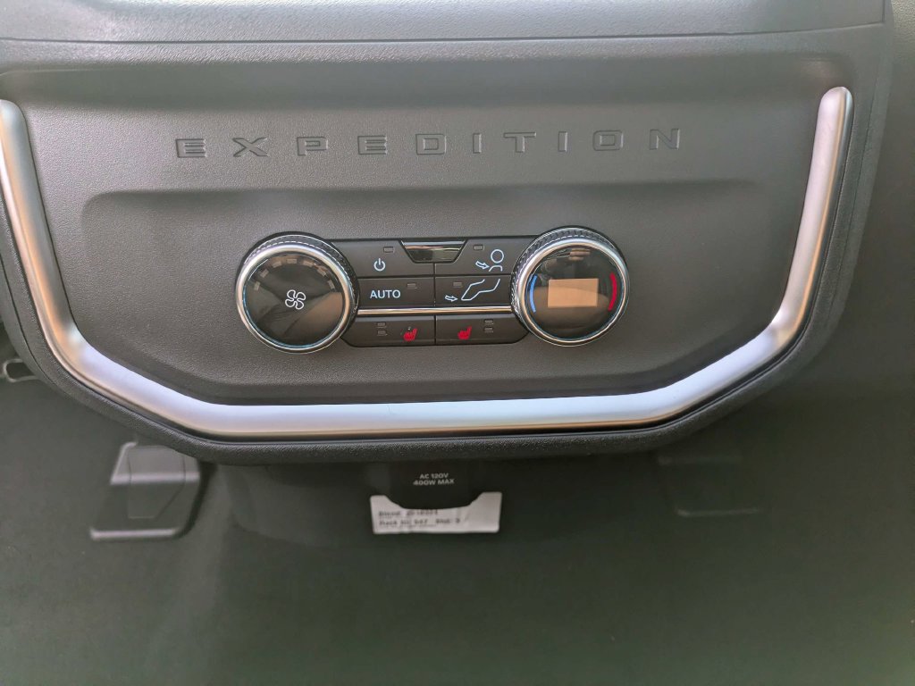 New 2027 Ford Expedition Max Platinum w/ Driver's Package RWD image 17