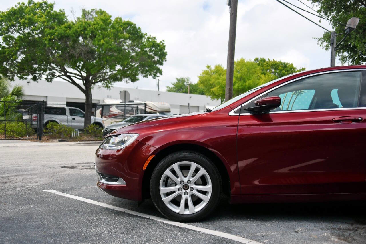 Used 2015 Chrysler 200 Limited image 5
