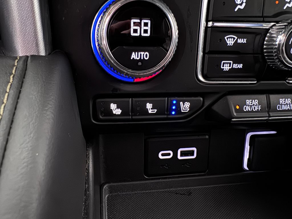 Certified 2024 GMC Yukon SLT AWD/4WD image 25