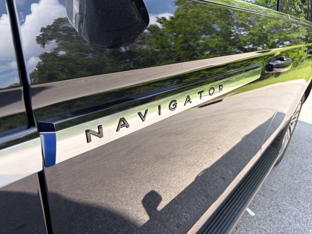 New 2027 Lincoln Navigator Premiere AWD/4WD image 54