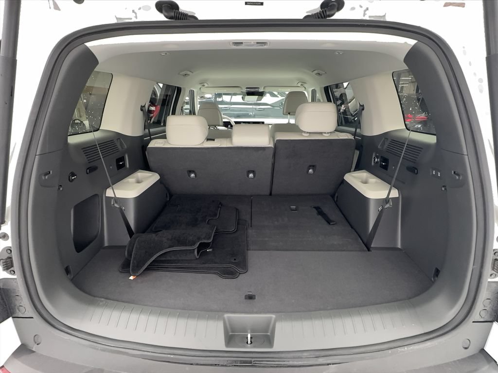 Used 2026 Hyundai Santa Fe SEL FWD image 17