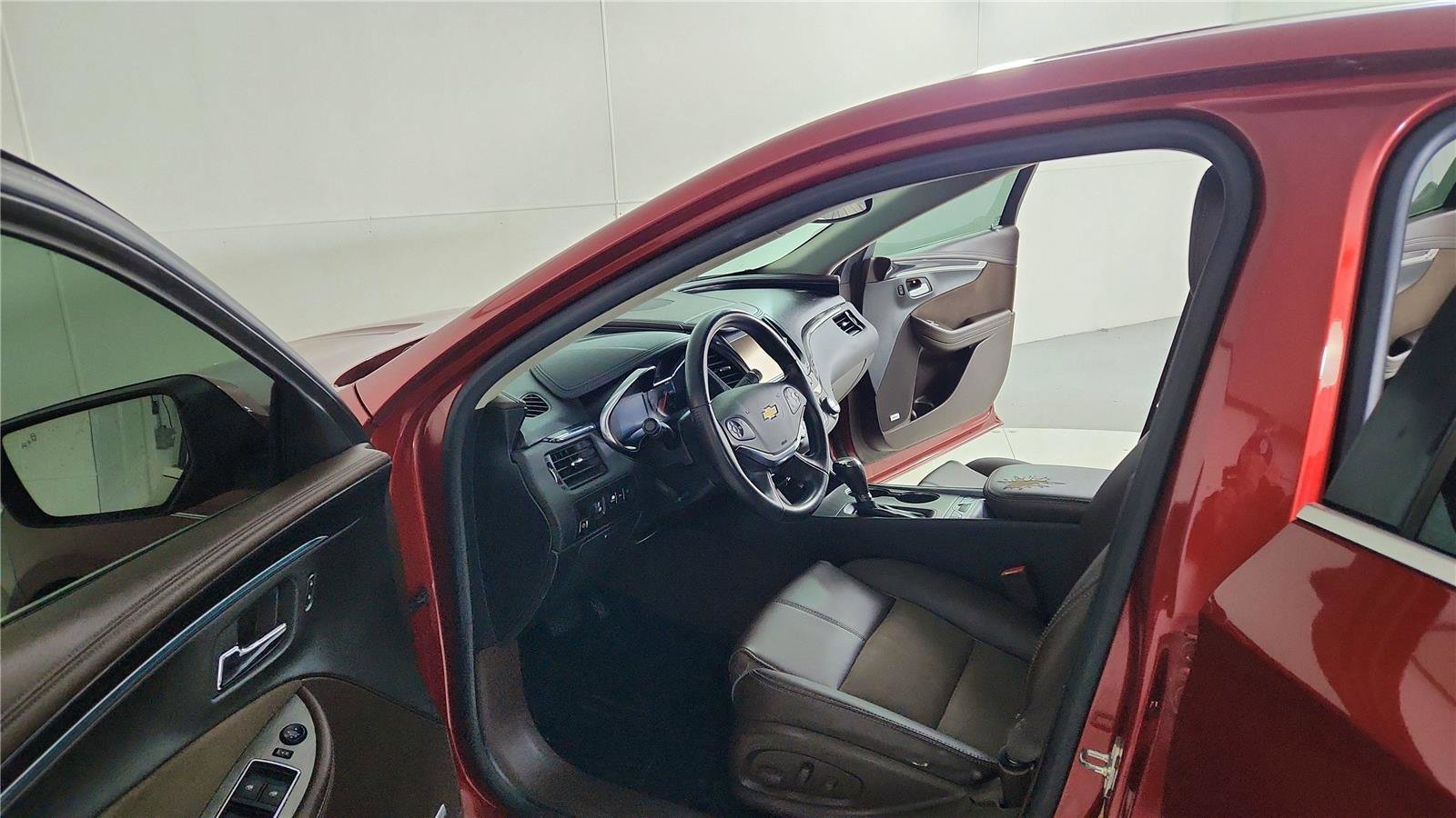 Used 2015 Chevrolet Impala LT image 25