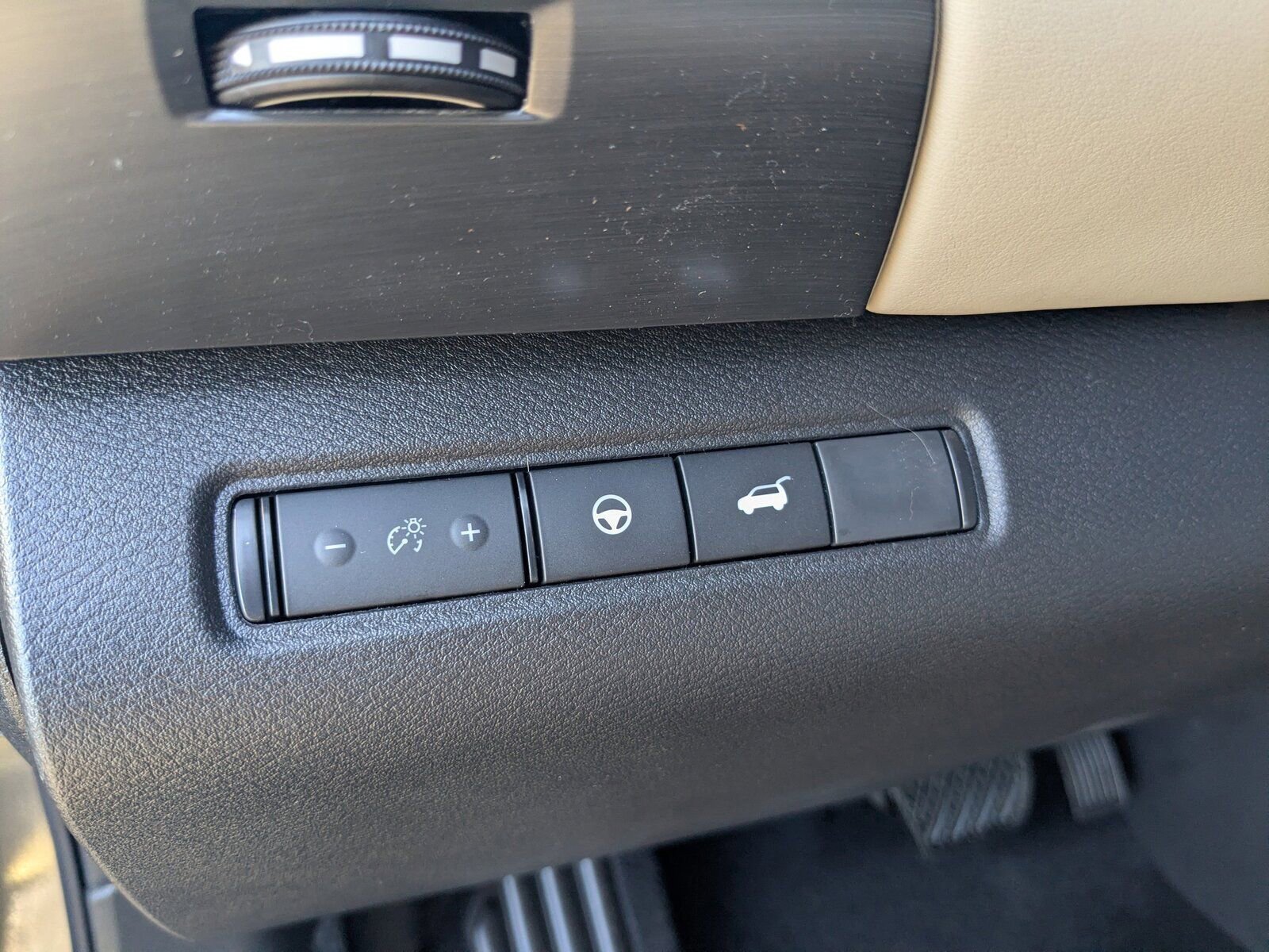 New 2026 Nissan Pathfinder SL image 16