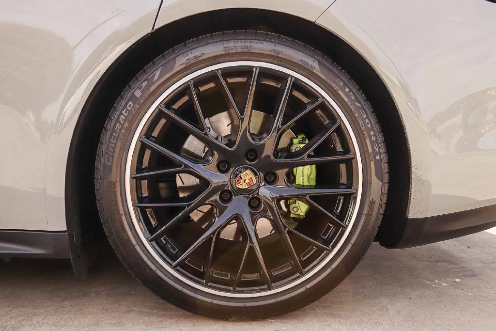 Used 2023 Porsche Panamera AWD/4WD image 11