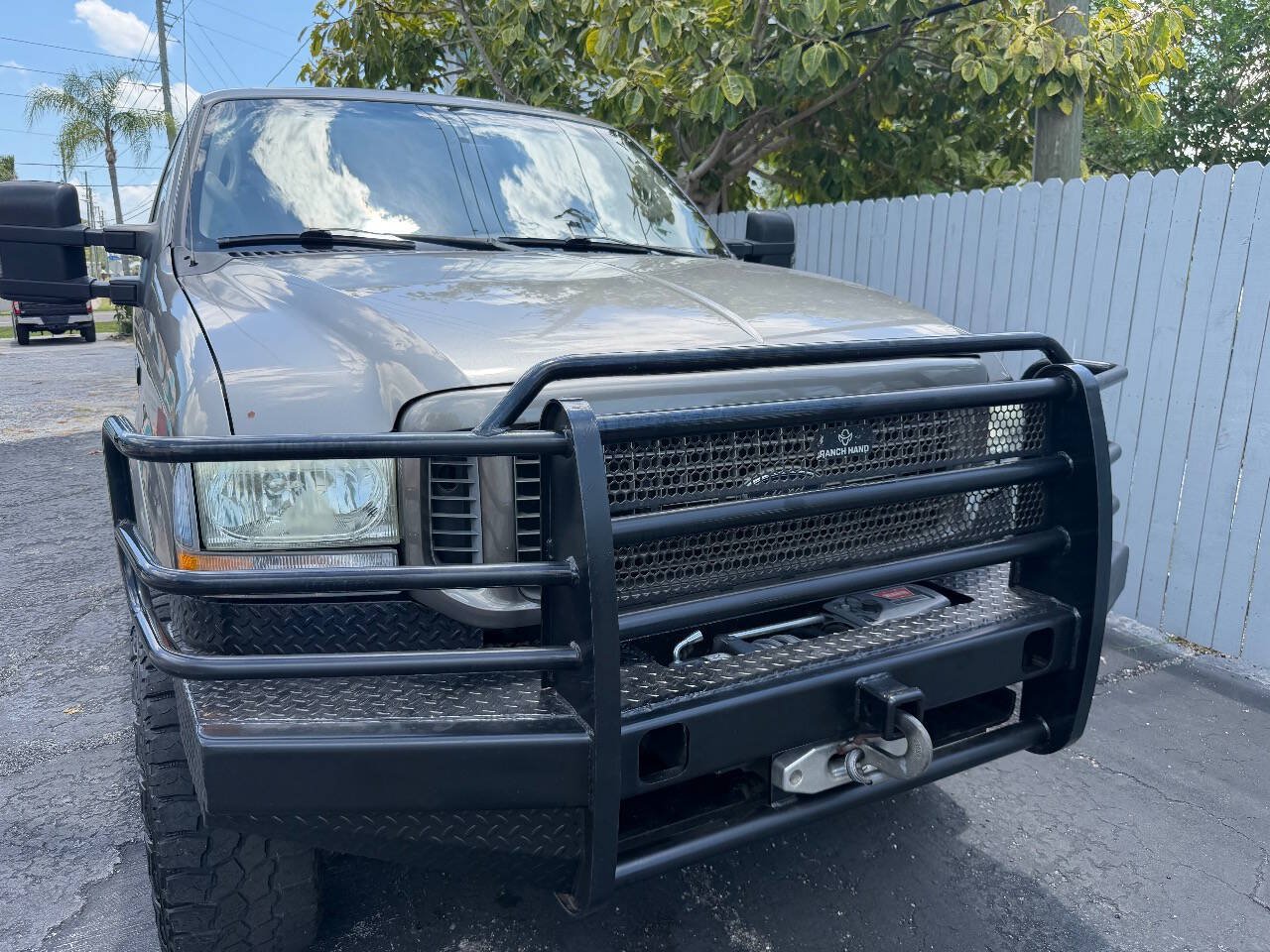 Used 2004 Ford Excursion Limited AWD/4WD image 2
