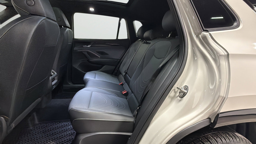 New 2026 Volkswagen Tiguan SE R-Line image 26