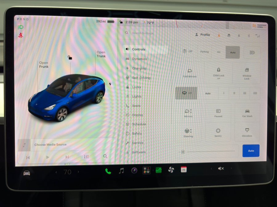 Used 2022 Tesla Model Y Long Range AWD/4WD image 21