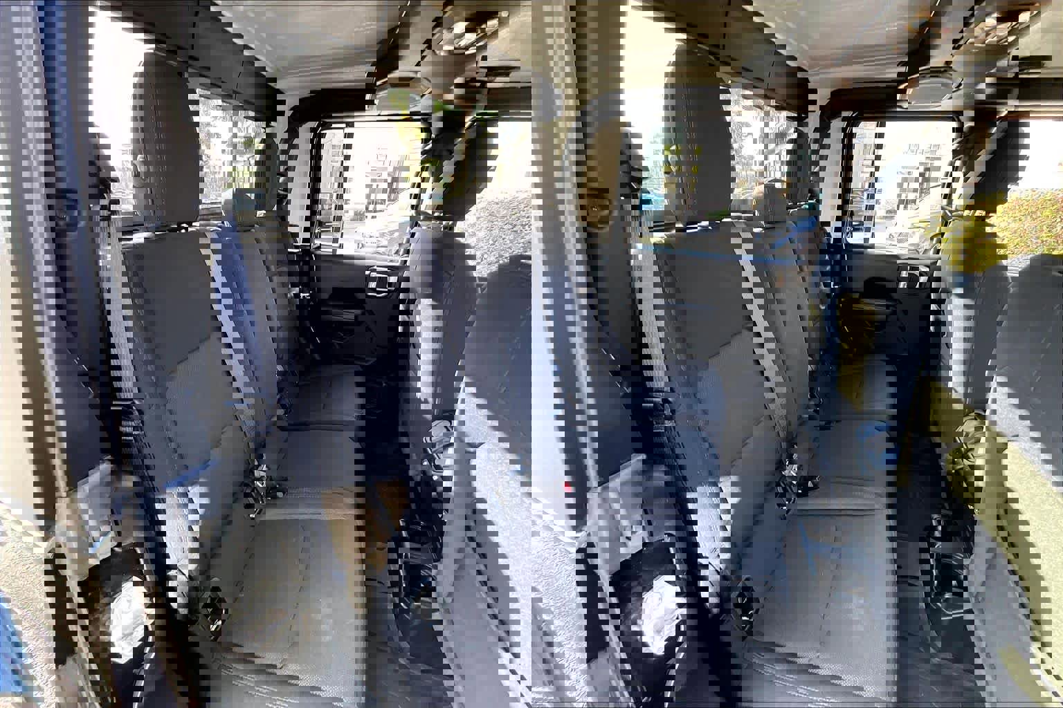 Used 2022 Jeep Gladiator Sport image 19