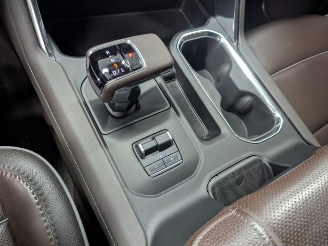 Used 2025 GMC Sierra 1500 Denali w/ Technology Package AWD/4WD image 24