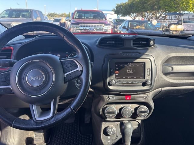 Used 2017 Jeep Renegade Trailhawk w/ Premium Trailhawk Package AWD/4WD image 11