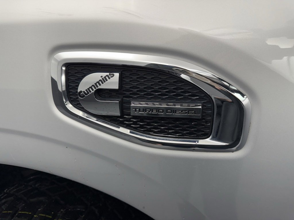 Used 2017 Nissan Titan SL image 22