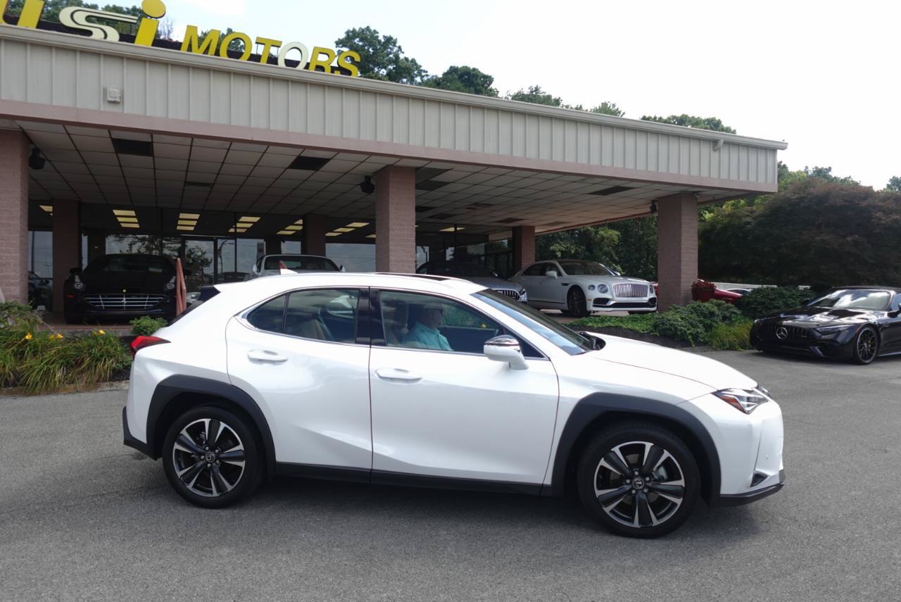 Used 2020 Lexus UX 200 w/ Premium Package FWD image 21