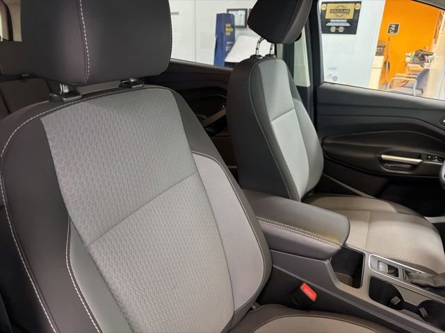 Used 2017 Ford Escape SE AWD/4WD image 29