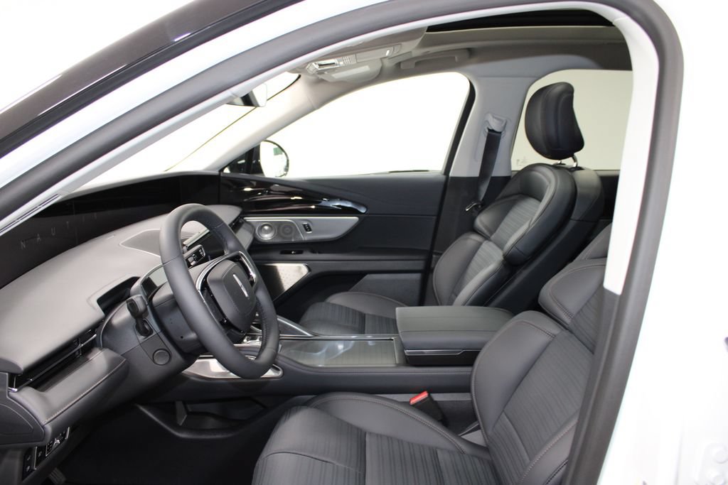 New 2026 Lincoln Nautilus Reserve AWD/4WD image 21