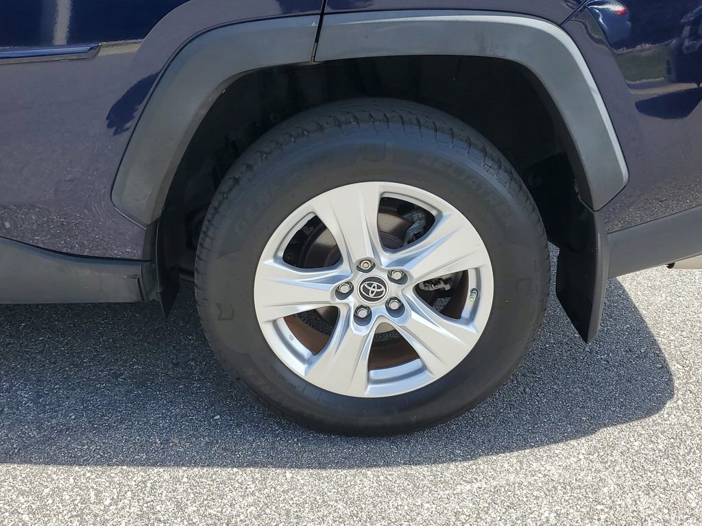 Used 2019 Toyota RAV4 XLE image 5