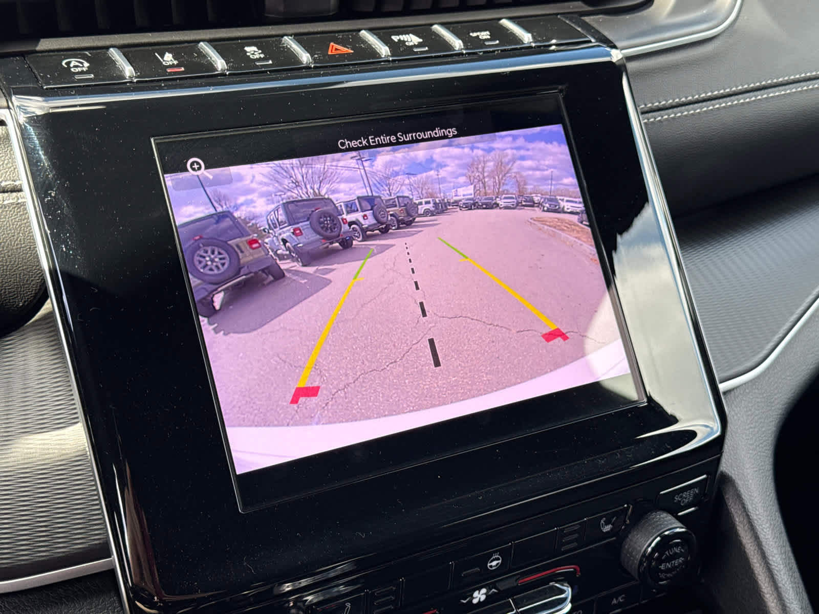 Used 2025 Jeep Grand Cherokee Altitude AWD/4WD image 24