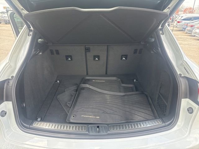 Used 2022 Porsche Macan image 23