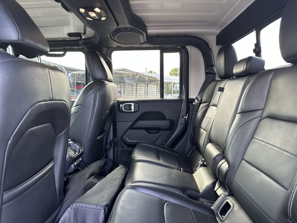 Used 2021 Jeep Gladiator Overland AWD/4WD image 23