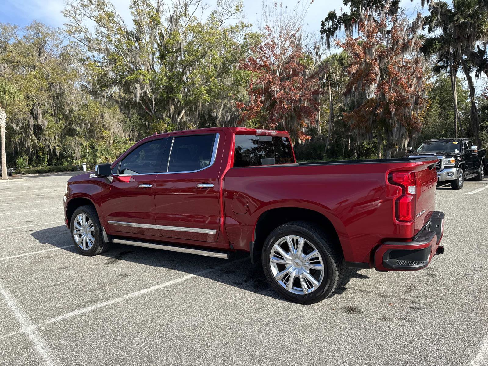 Used 2022 Chevrolet Silverado 1500 High Country w/ High Country Premium Package image 5