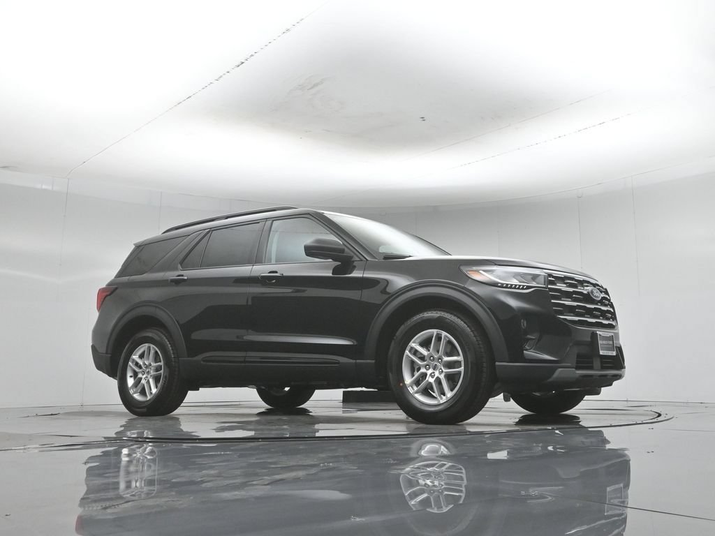 New 2026 Ford Explorer Active w/ Active Comfort Package RWD image 3