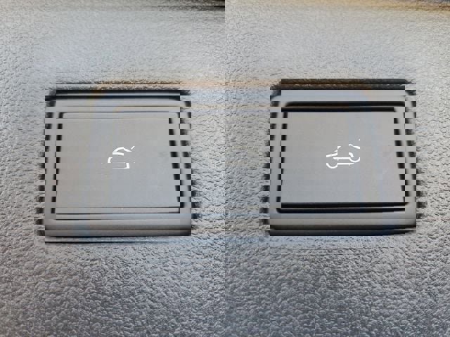 Certified 2024 Volkswagen Tiguan SEL R-Line image 9