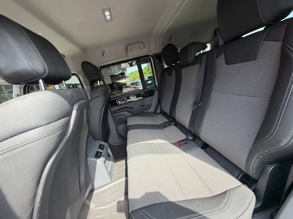 Used 2024 INEOS Grenadier Station Wagon AWD/4WD image 27