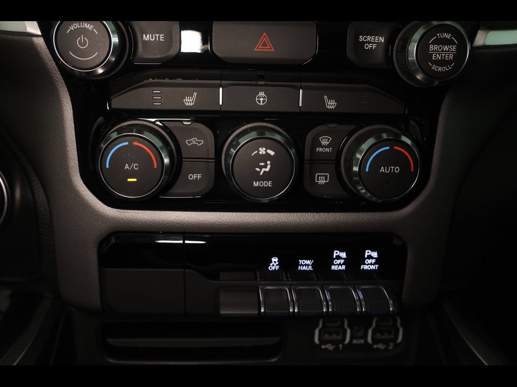 Used 2022 RAM 1500 Big Horn AWD/4WD image 30