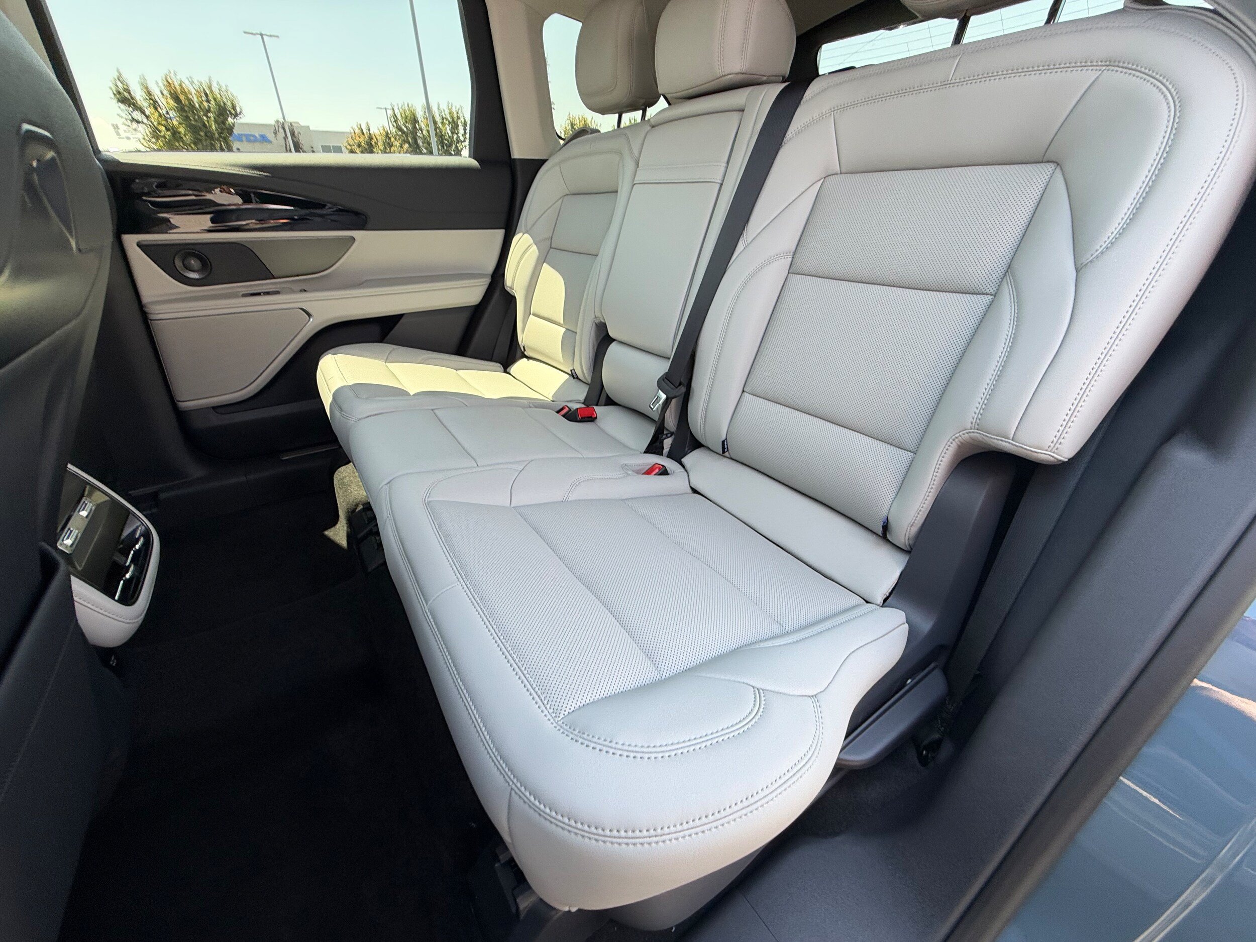 New 2026 Lincoln Nautilus Premier w/ Equipment Group 102A AWD/4WD image 14