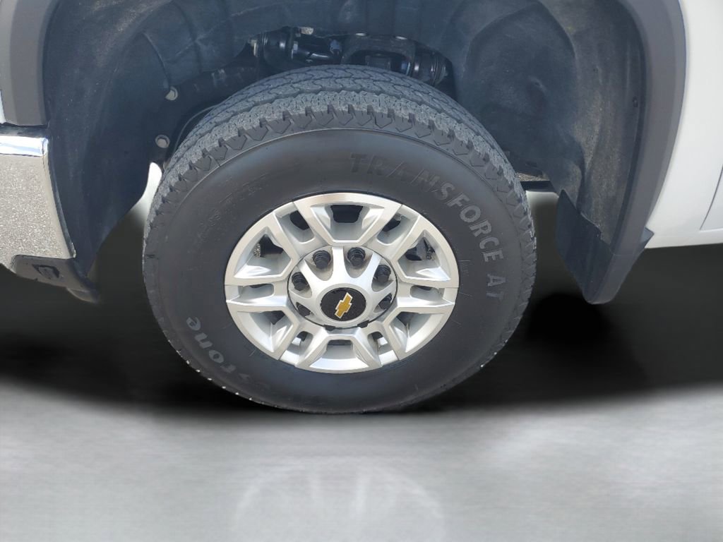 Used 2025 Chevrolet Silverado 2500 LT w/ Convenience Package image 10
