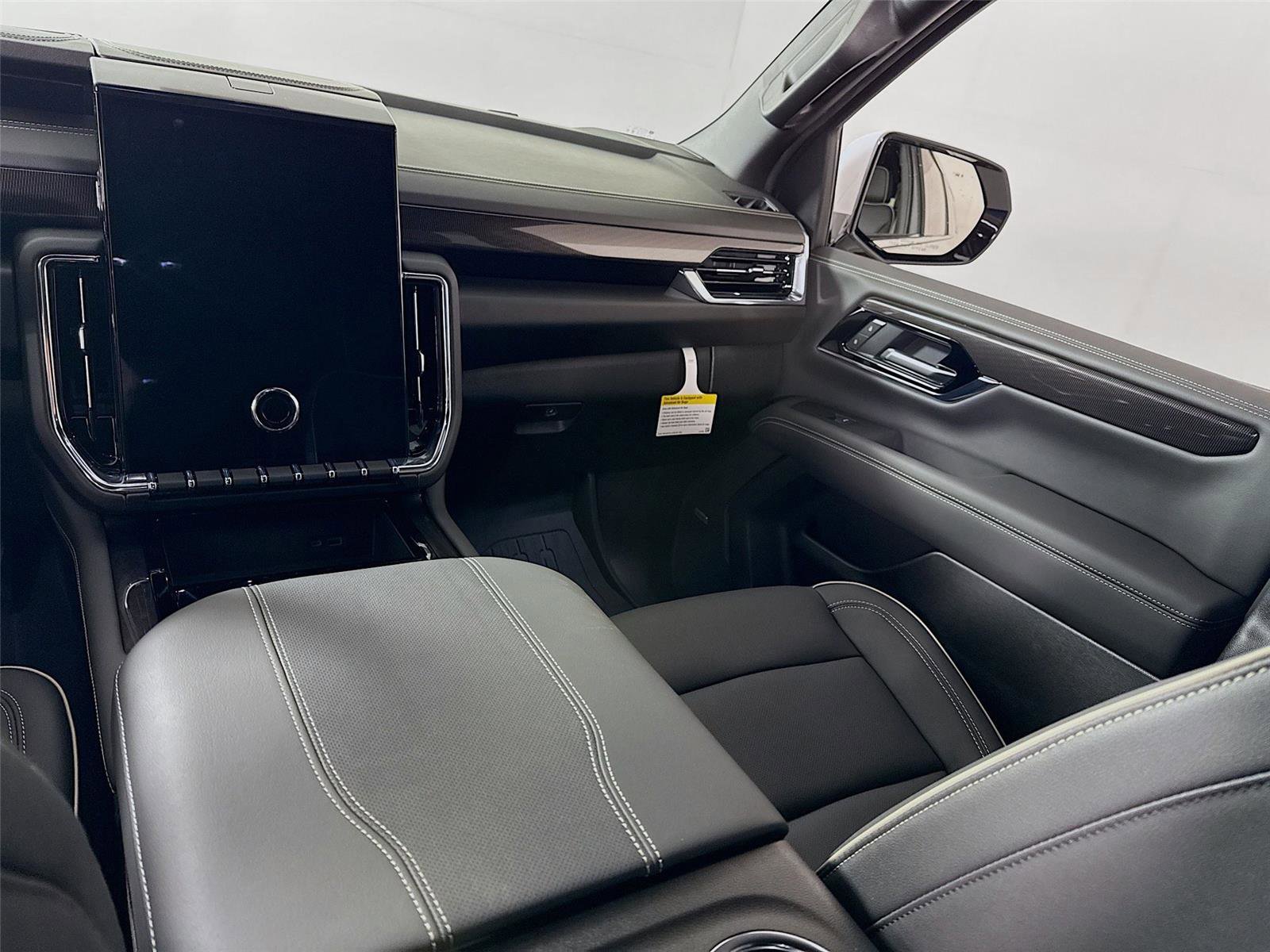 New 2026 GMC Yukon XL Elevation w/ LPO, Floor Liner Package image 18