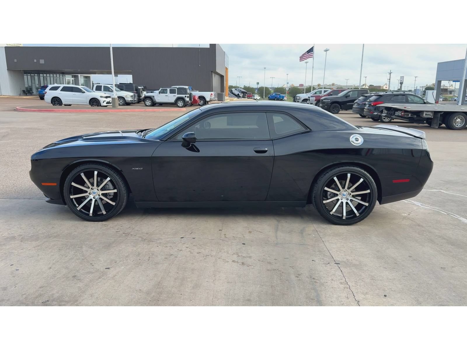 Used 2015 Dodge Challenger R/T w/ Quick Order Package 28B R/T RWD image 5